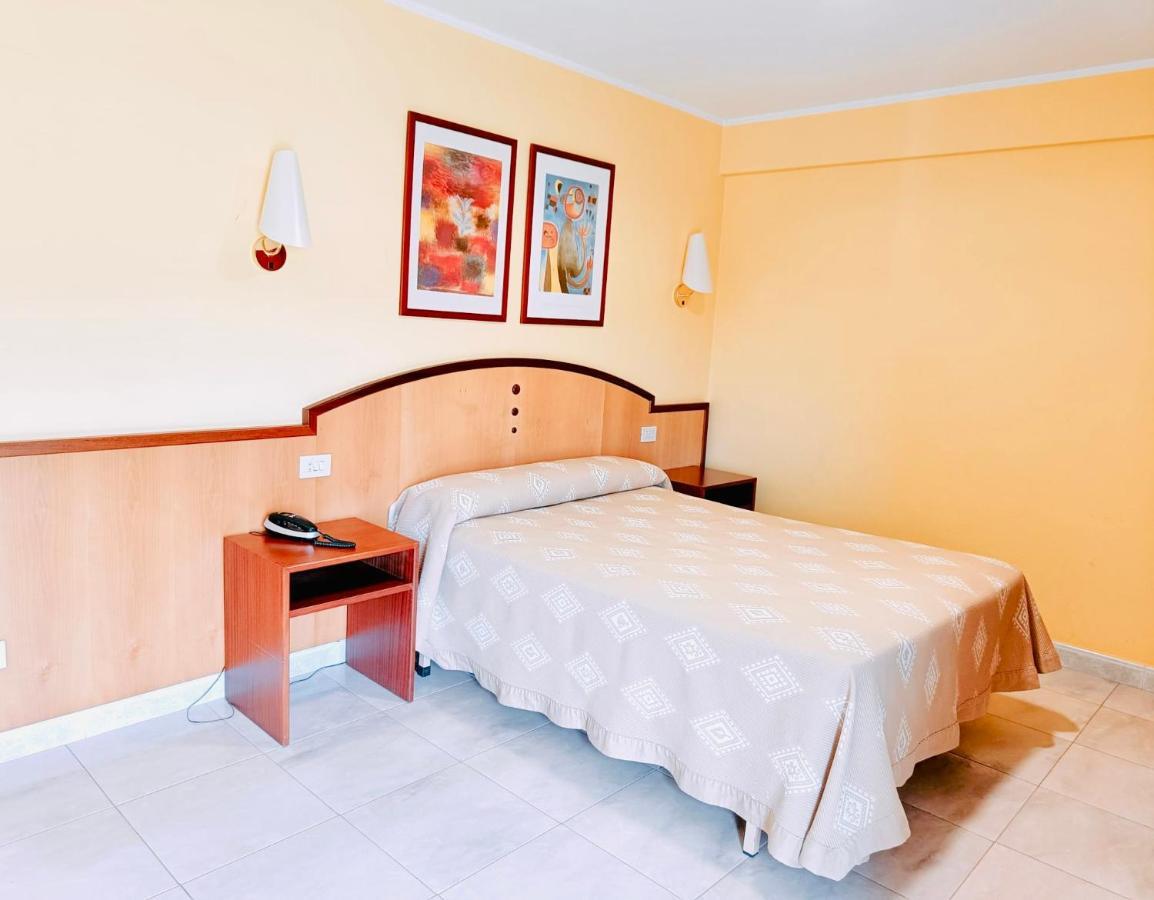 Hotel Alameda Villaviciosa  Kültér fotó