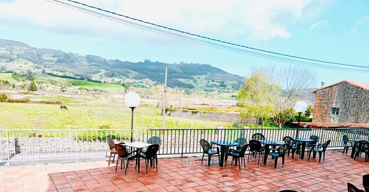 Hotel Alameda Villaviciosa  Kültér fotó