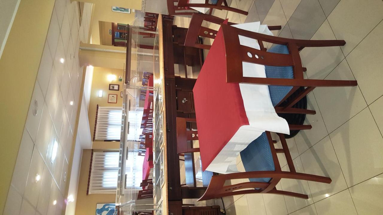 Hotel Alameda Villaviciosa  Kültér fotó