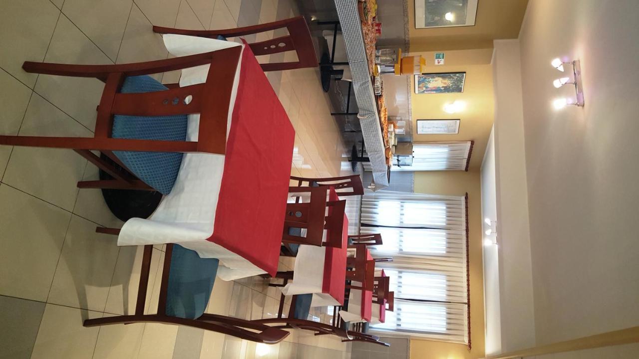 Hotel Alameda Villaviciosa  Kültér fotó