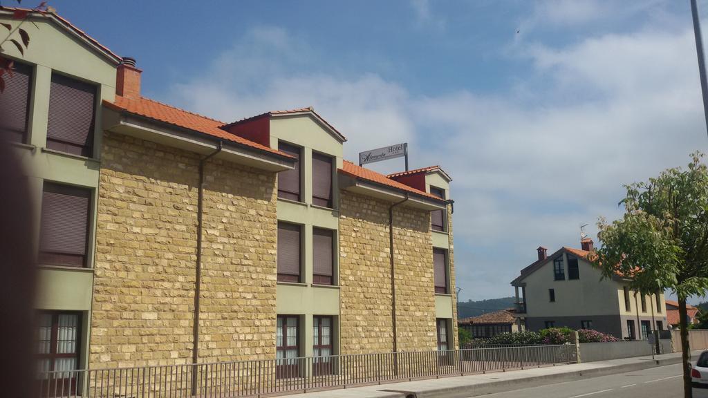 Hotel Alameda Villaviciosa  Kültér fotó