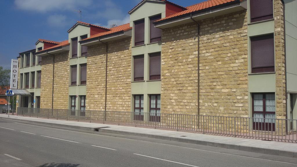 Hotel Alameda Villaviciosa  Kültér fotó