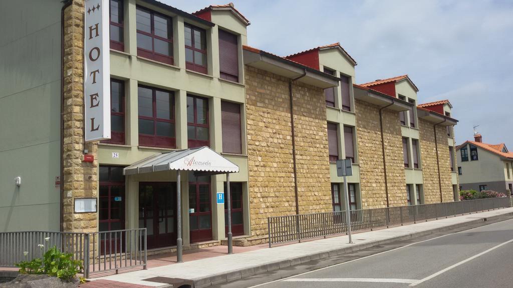 Hotel Alameda Villaviciosa  Kültér fotó