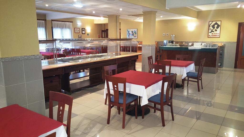 Hotel Alameda Villaviciosa  Kültér fotó