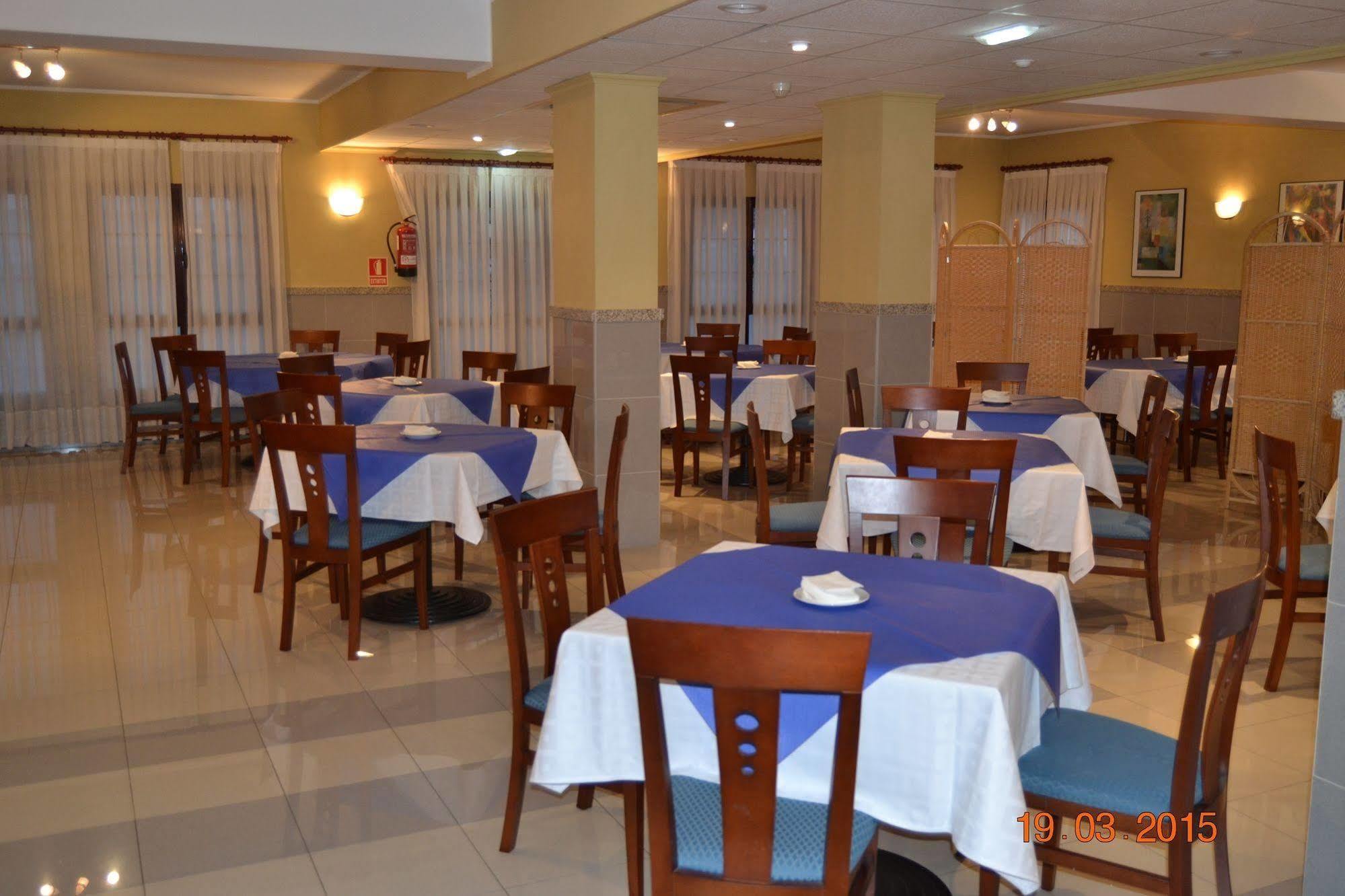 Hotel Alameda Villaviciosa  Kültér fotó